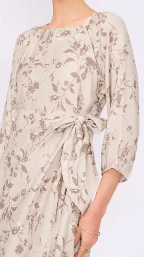 שמלת אפרתי בז'