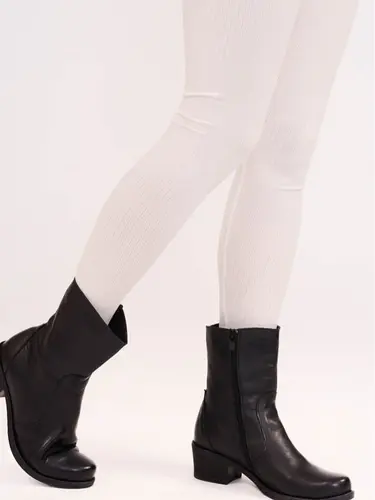 טייץ יונה לבן