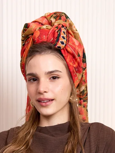 צעיף שזור פייטים חופית