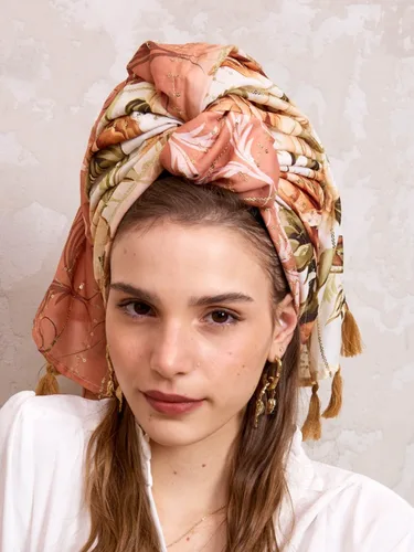 צעיף שזור פייטים ליעד