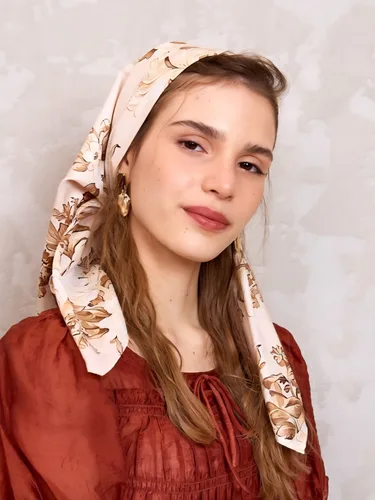 בנדנה חגיגית שיקמה