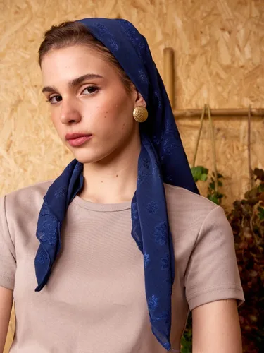 בנדנה מעוצבת נמסיס כחול