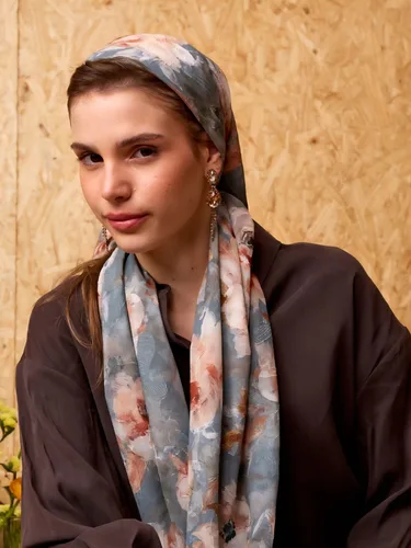 מטפחת חגיגית שלומית