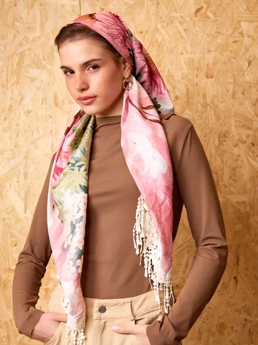 מטפחת ניטים פז